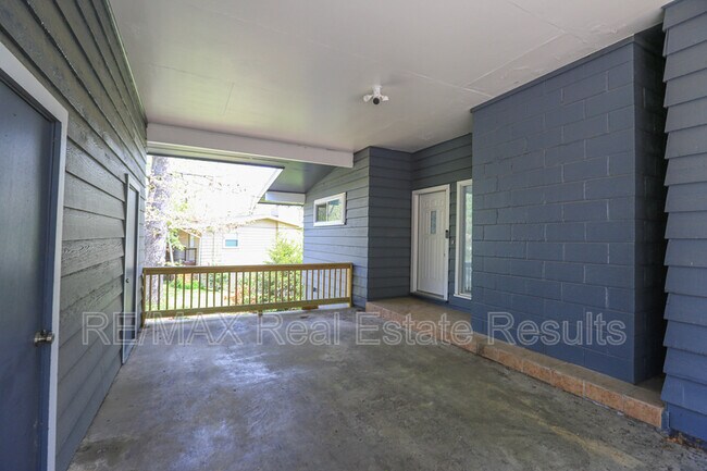 Foto del edificio - 42 Hope Dr