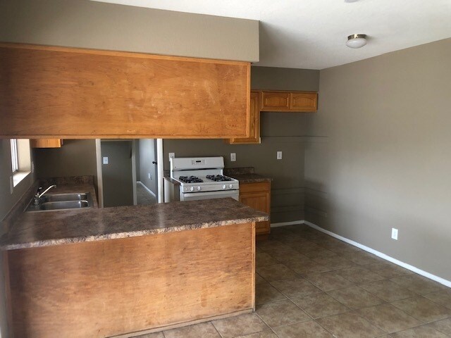 Building Photo - 8814 W Mulberry Dr