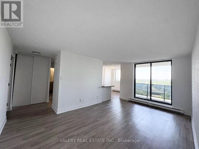 Building Photo - 294 Chandler Dr