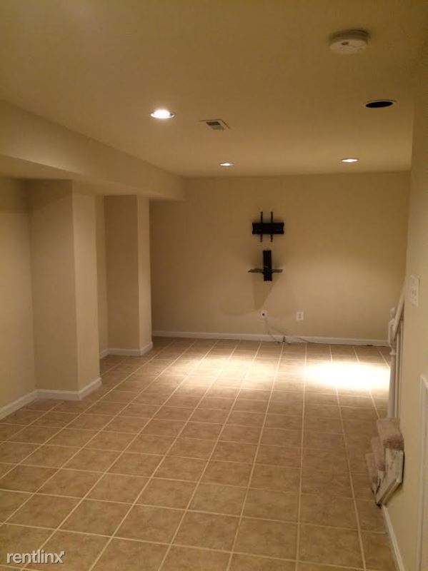 Foto del edificio - 3 br, 3 bath Townhome - 542 N West St