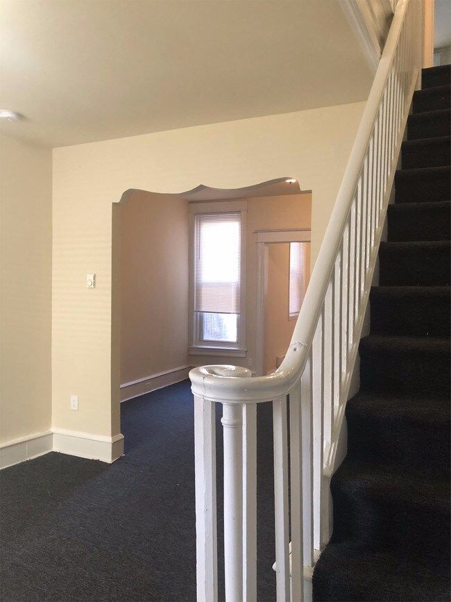 Building Photo - 5511 Blakemore St