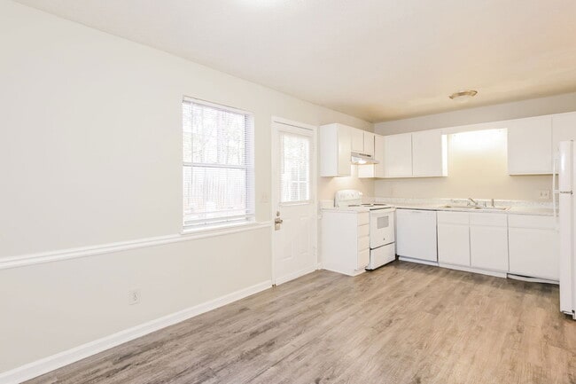 Building Photo - 3495 Creekview Pl