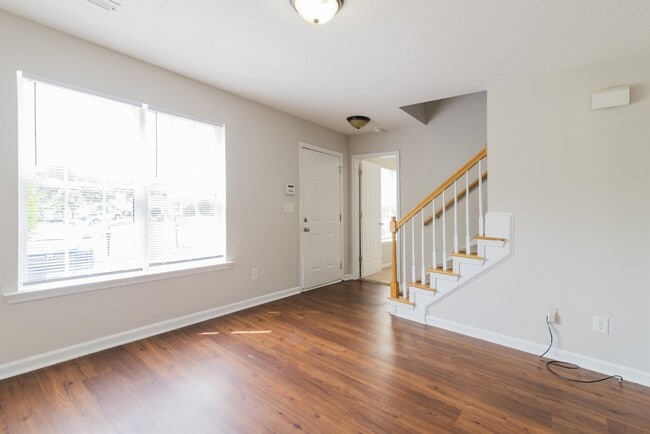 Building Photo - 3739 Kadey Dr