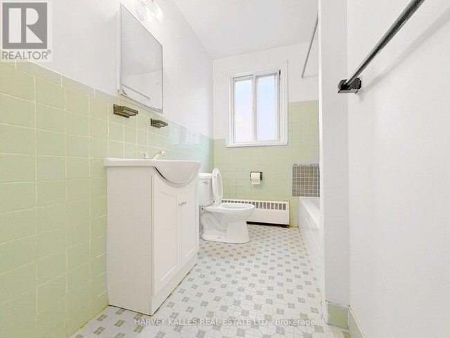 Building Photo - 90 Blackfriar Ave