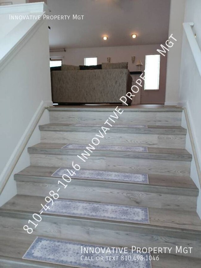 Building Photo - 455 Salus Dr