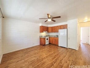 Building Photo - 1555 Pensacola St