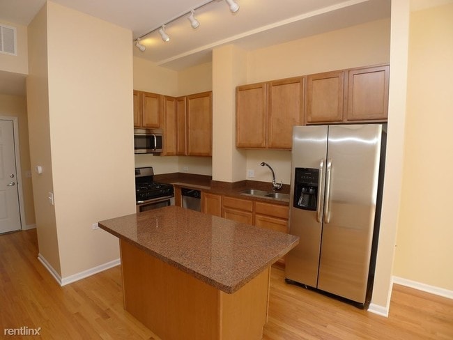 Foto del edificio - 1 br, 1 bath Condo - 1038 E 47th St