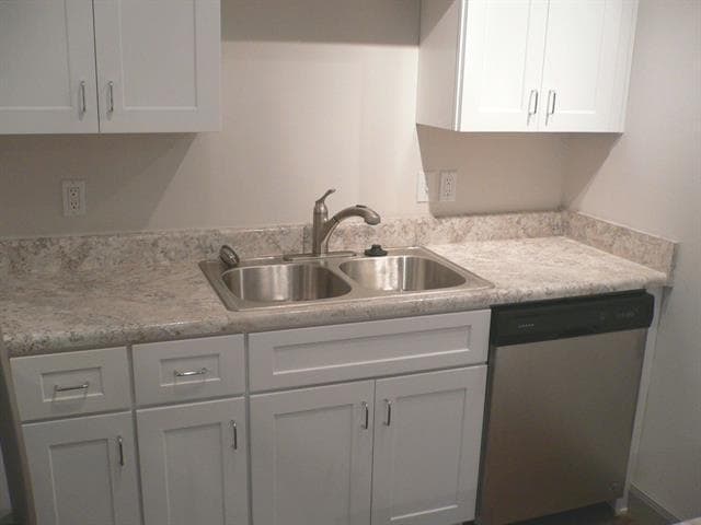 Foto del edificio - 9820 Park Ln Pl