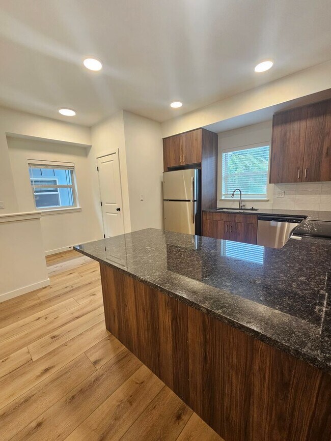 Foto del edificio - 7416 W Swain Ln