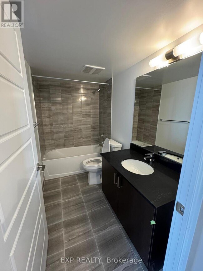 Photo du bâtiment - 1010 Sandy Beach Rd