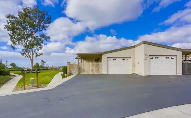 Building Photo - 4421 Kittiwake Way