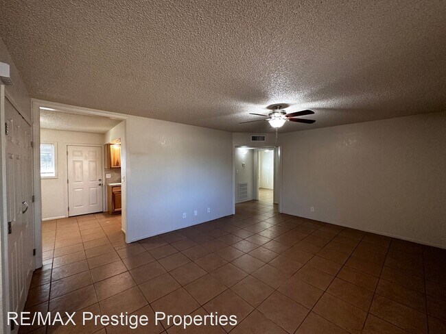 Building Photo - 2 br, 1 bath House - 3849 N. Roosevelt St. #2