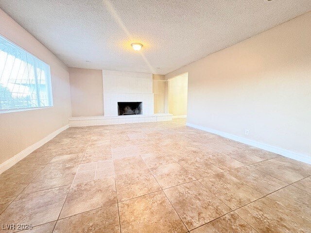 Building Photo - 2204 Isabelle Ave