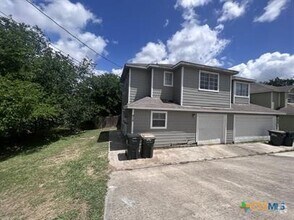 Building Photo - 918 Sagewood Trail