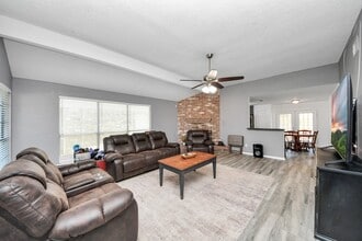 Building Photo - 11031 Kirkmead Dr