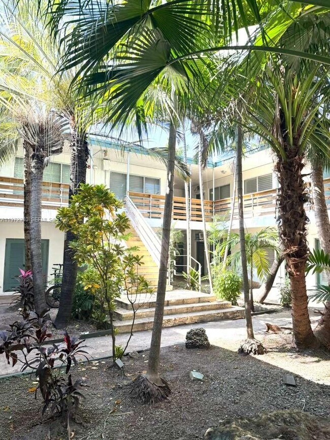 Foto del edificio - 1770 Meridian Ave