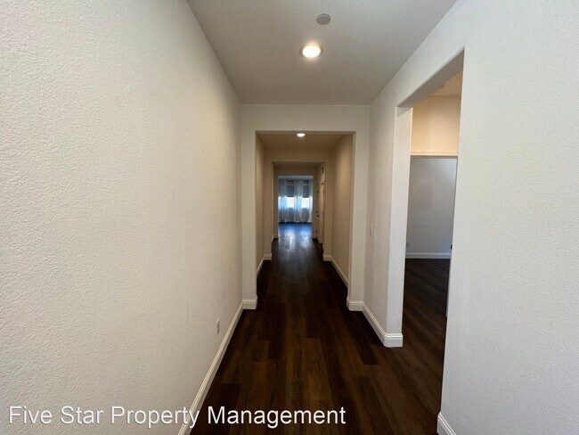 Building Photo - 3 br, 2 bath House - 1319 Maehl Dr