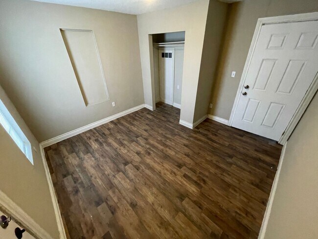 Building Photo - 2 br, 1 bath House - 2648 SW Grand Blvd