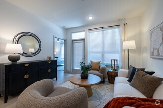 Interior Photo - Dakota at Hillcroft