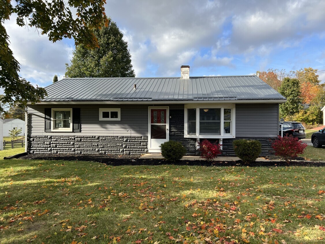 Foto principal - 815 E Sandusky Ave