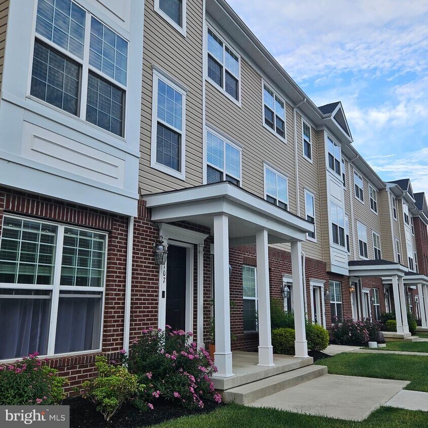 Foto principal - 107 Kramer Ct