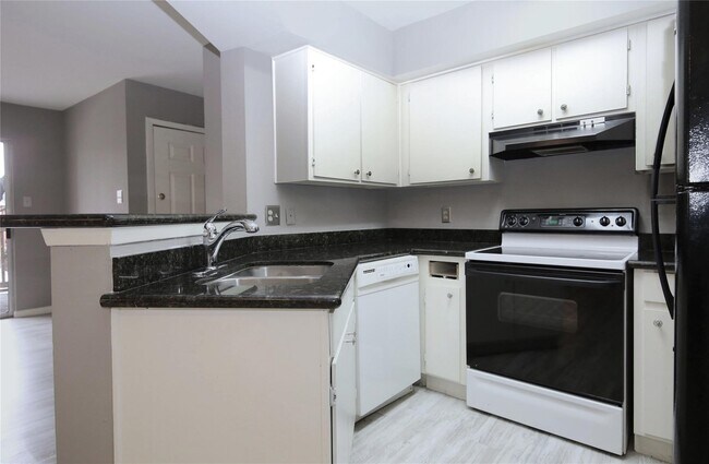 Foto del edificio - 2626 Holly Hall St