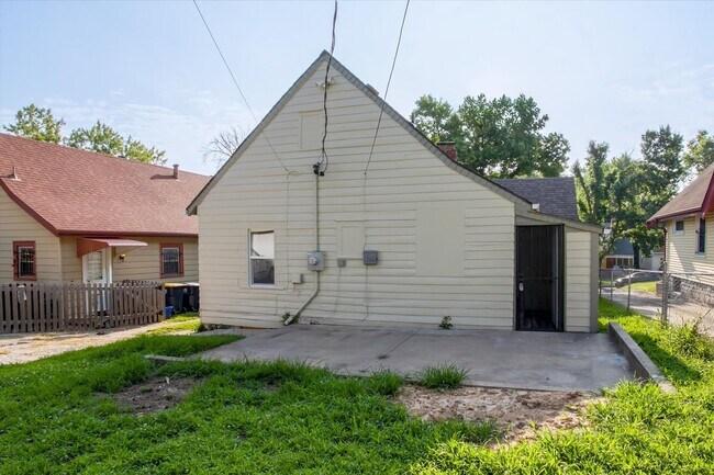 Foto del edificio - 6210 Agnes Ave
