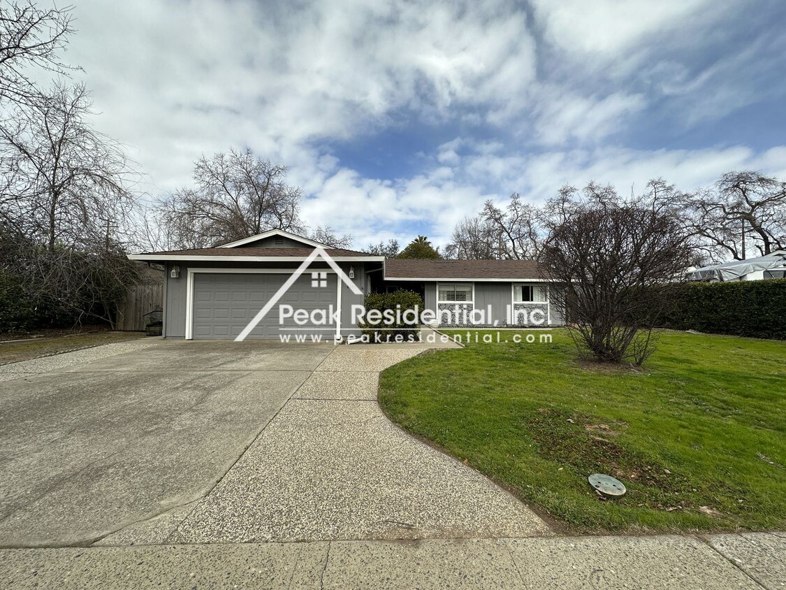 Foto principal - 3 br, 2 bath House - 8863 Pershing Avenue