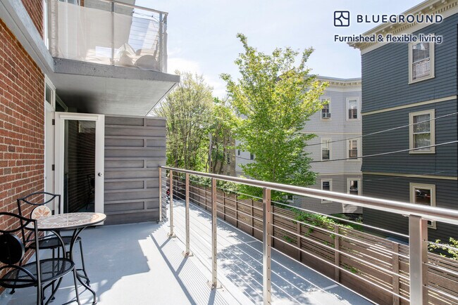 Foto del edificio - 334 Harvard St