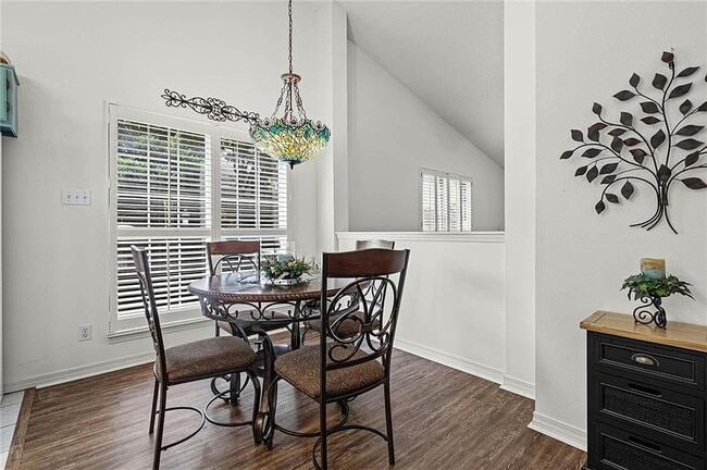 Building Photo - Single Family Home For Rent