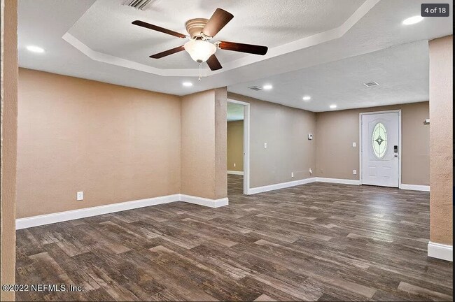 dining/living room - 10501 Wooster Dr