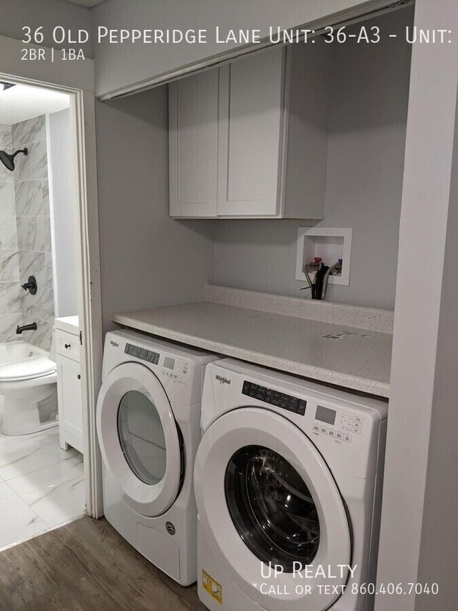 Building Photo - 36 Old Pepperidge Ln