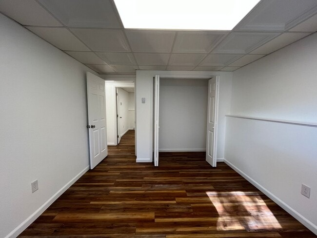 Building Photo - Newly renovated 3bd/1ba apt w. Garage