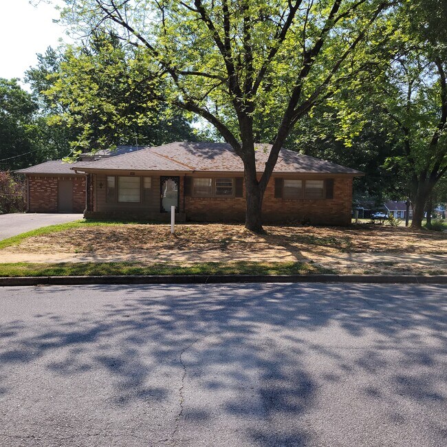 Foto del edificio - 1492 Vera Cruz St