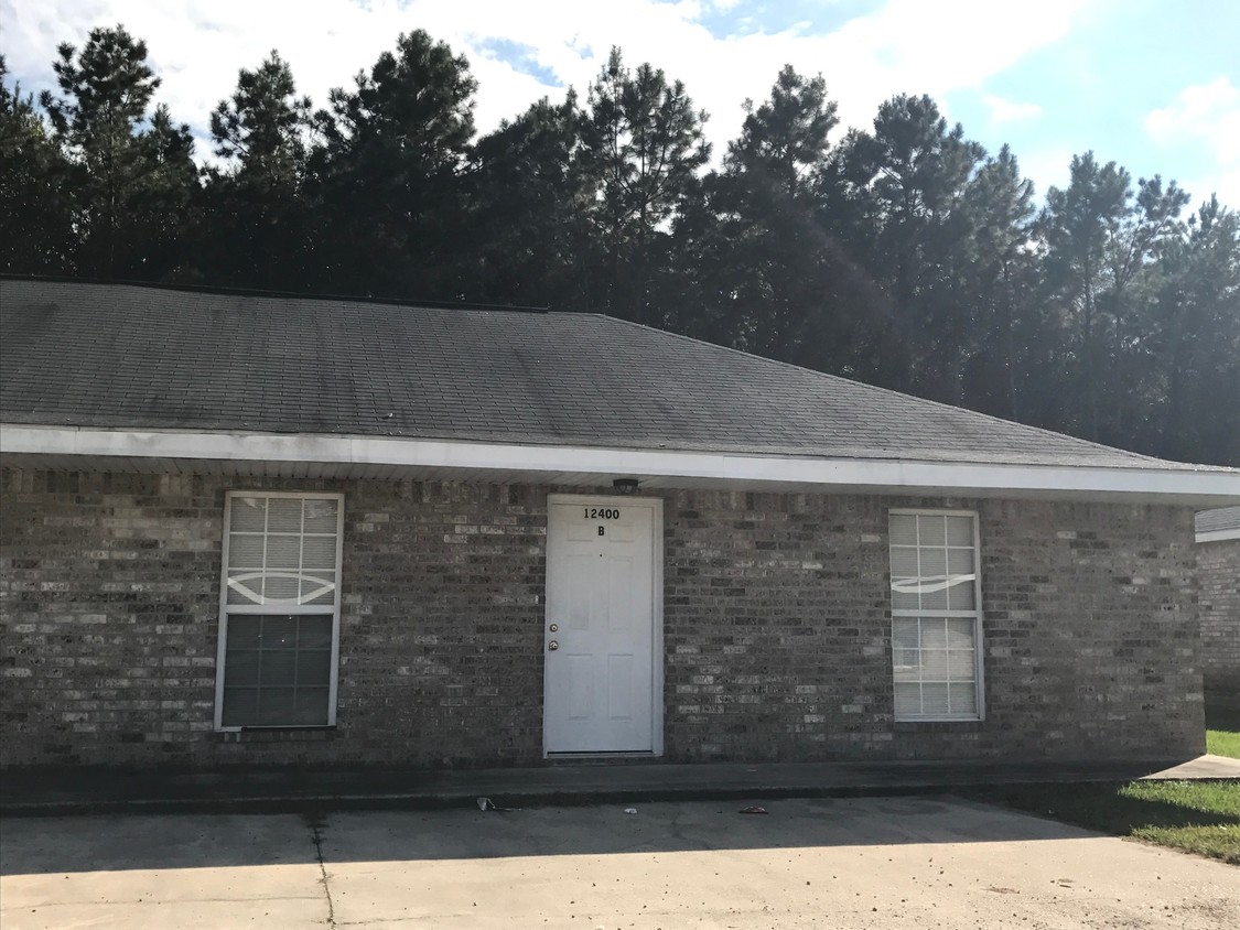 Primary Photo - 12400 Jackson Dr