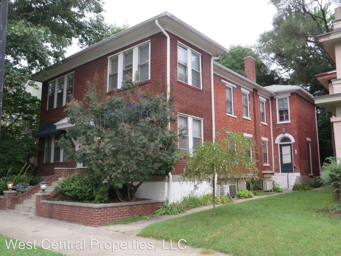 Primary Photo - 918 W Berry St