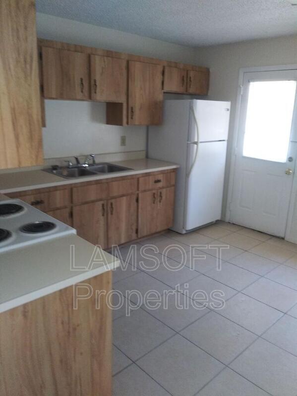 Building Photo - 5107 Manatee Dr