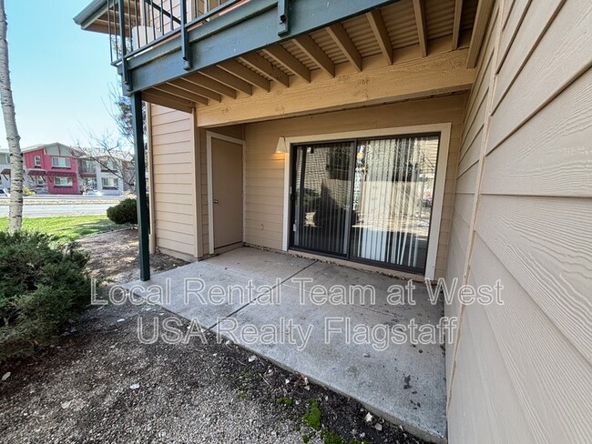 Building Photo - 3200 S Litzler Dr