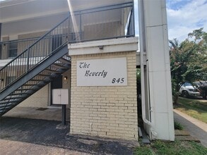 Building Photo - 845 Beverly St
