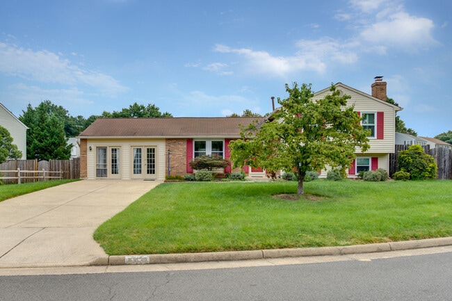 Frente - 5471 Braddock Ridge Dr