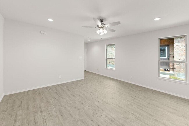 Building Photo - 3105 Sedge Grass Dr