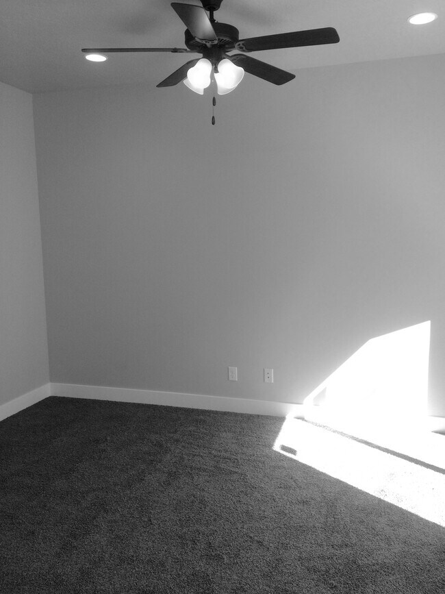 Foto del edificio - 4 Bedroom Townhome in Herriman!