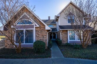 Building Photo - 2800 Keller Springs Rd