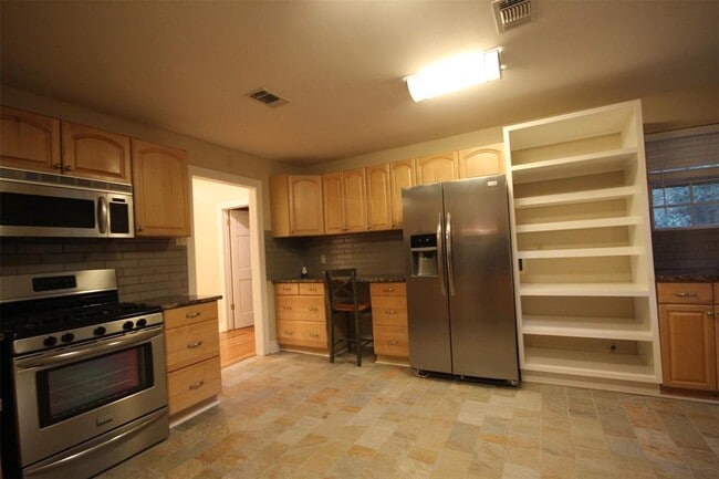 Foto del edificio - 2206 W 10th St