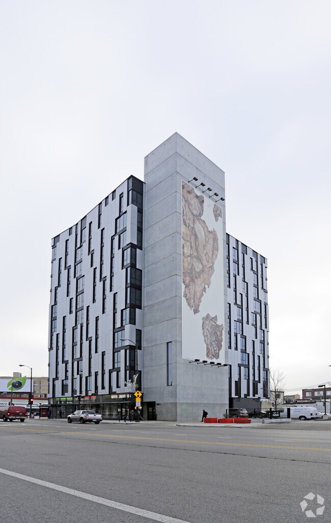 1611 W Division Apartments Chicago, IL