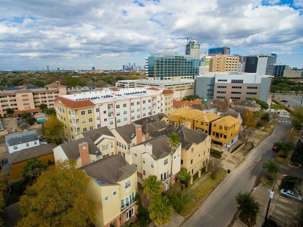 2212 Bellefontaine St Unit E, Houston, TX 77030 Condo for Rent in