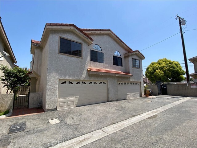 Primary Photo - 534 N Orange Ave