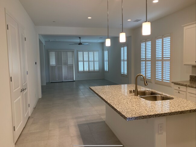 Kitchen/dining/family - 35 Bordeaux