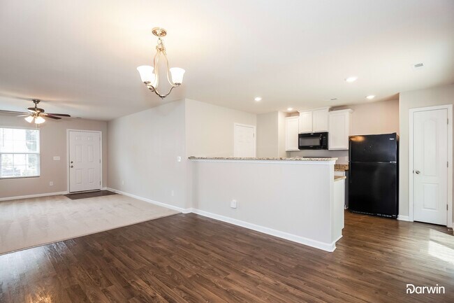 Building Photo - 936 Joselynn Drive