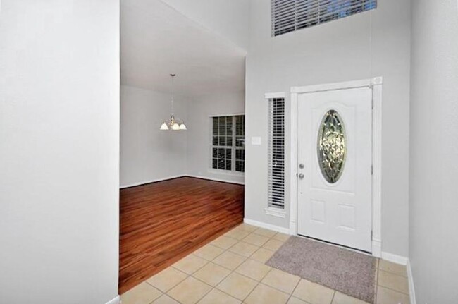 Foto del edificio - 2506 Forest Lake Trail